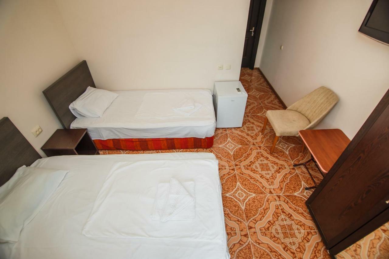 Guest House Nia Gonio Extérieur photo