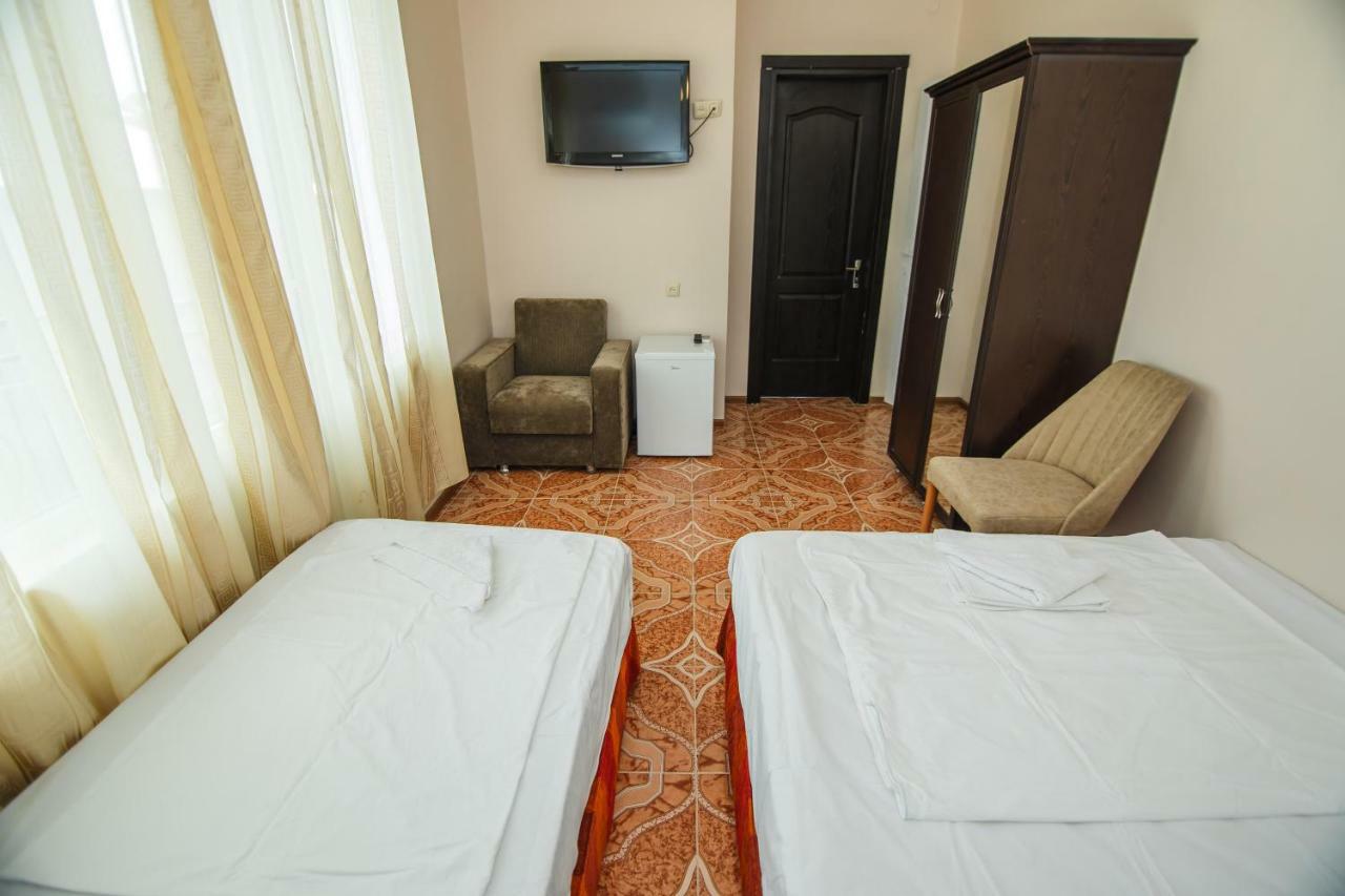 Guest House Nia Gonio Extérieur photo